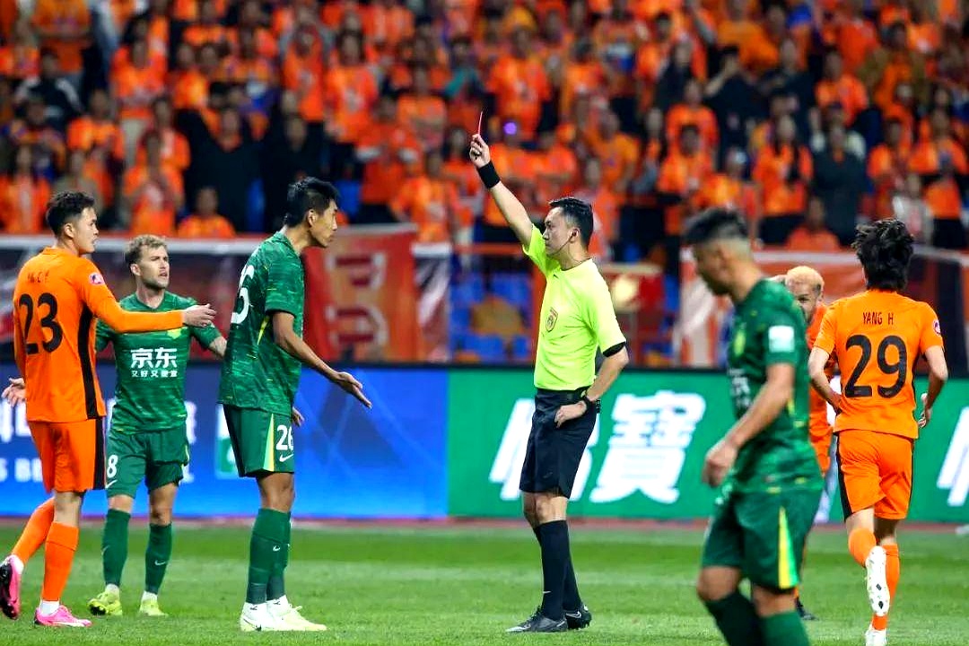 北京国安训练开放日，转会期远射贴柱引欢呼，足总杯在即，年轻球员得到机会的简单介绍-XingKong Sports